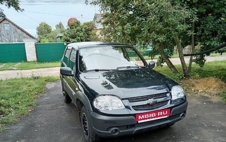 Chevrolet Niva I рестайлинг, 2012 год, 655 000 рублей, 2 фотография