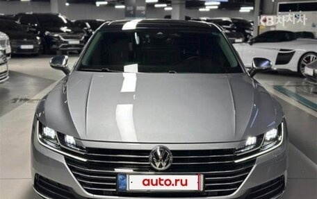 Volkswagen Arteon I, 2021 год, 1 885 000 рублей, 1 фотография