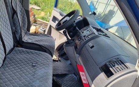 Volkswagen Transporter T5 рестайлинг, 2006 год, 820 000 рублей, 10 фотография