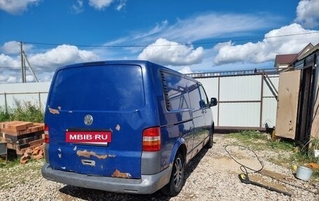 Volkswagen Transporter T5 рестайлинг, 2006 год, 820 000 рублей, 2 фотография