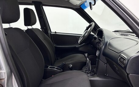 Chevrolet Niva I рестайлинг, 2016 год, 738 000 рублей, 10 фотография