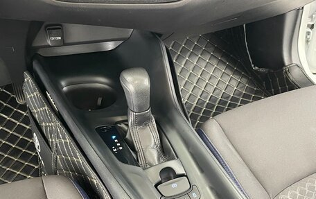 Toyota C-HR I рестайлинг, 2022 год, 2 250 000 рублей, 11 фотография