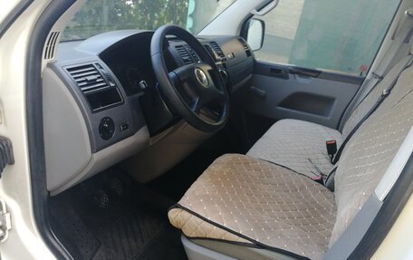 Volkswagen Transporter T5 рестайлинг, 2004 год, 955 000 рублей, 5 фотография