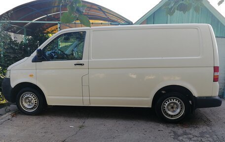Volkswagen Transporter T5 рестайлинг, 2004 год, 955 000 рублей, 6 фотография