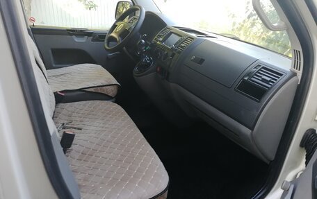 Volkswagen Transporter T5 рестайлинг, 2004 год, 955 000 рублей, 15 фотография
