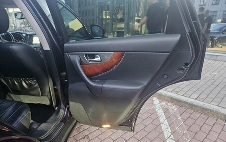 Infiniti QX70, 2017 год, 1 895 000 рублей, 10 фотография