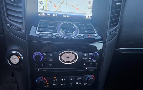 Infiniti QX70, 2017 год, 1 895 000 рублей, 17 фотография