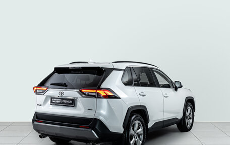 Toyota RAV4, 2020 год, 2 900 000 рублей, 4 фотография