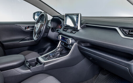 Toyota RAV4, 2020 год, 2 900 000 рублей, 11 фотография