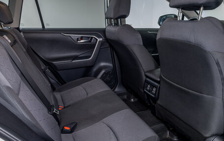 Toyota RAV4, 2020 год, 2 900 000 рублей, 13 фотография