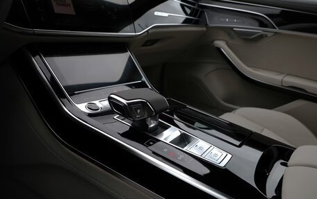 Audi A8, 2023 год, 10 800 000 рублей, 16 фотография