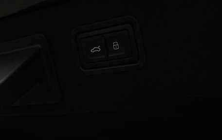 Audi A8, 2023 год, 10 800 000 рублей, 27 фотография