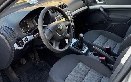 Skoda Octavia, 2011 год, 940 000 рублей, 10 фотография