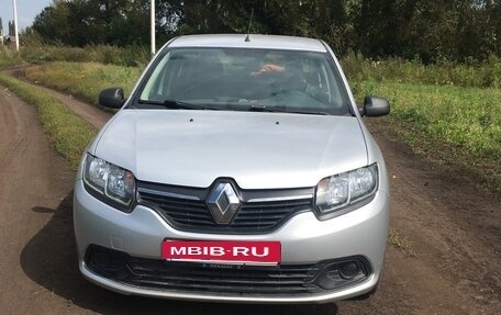 Renault Logan II, 2016 год, 750 000 рублей, 8 фотография