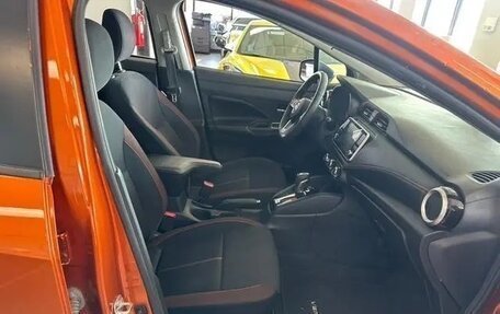 Nissan Versa, 2021 год, 1 240 000 рублей, 24 фотография