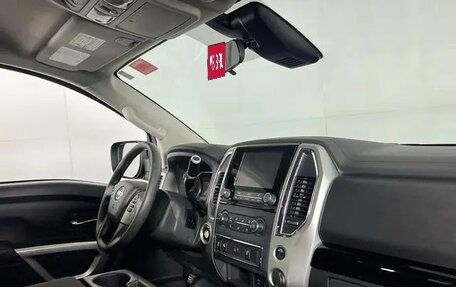 Nissan Titan II, 2021 год, 7 720 000 рублей, 9 фотография