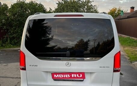 Mercedes-Benz V-Класс, 2014 год, 3 400 000 рублей, 16 фотография