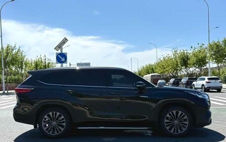 Toyota Highlander, 2021 год, 4 010 000 рублей, 4 фотография