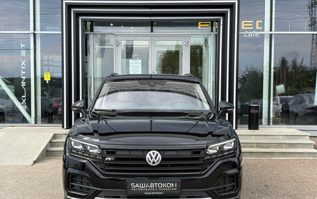 Volkswagen Touareg III, 2018 год, 4 500 000 рублей, 4 фотография