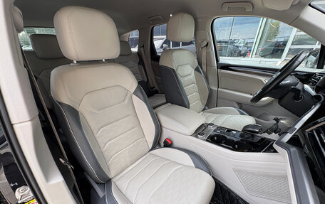 Volkswagen Touareg III, 2018 год, 4 500 000 рублей, 23 фотография
