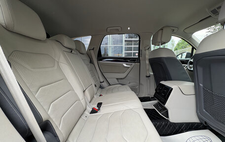Volkswagen Touareg III, 2018 год, 4 500 000 рублей, 27 фотография