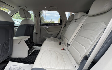 Volkswagen Touareg III, 2018 год, 4 500 000 рублей, 26 фотография