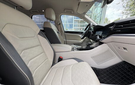 Volkswagen Touareg III, 2018 год, 4 500 000 рублей, 22 фотография