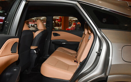 Lexus RX IV рестайлинг, 2025 год, 6 150 000 рублей, 9 фотография