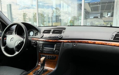 Mercedes-Benz E-Класс, 2004 год, 765 000 рублей, 10 фотография