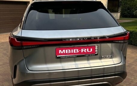 Lexus RX IV рестайлинг, 2023 год, 9 500 000 рублей, 10 фотография