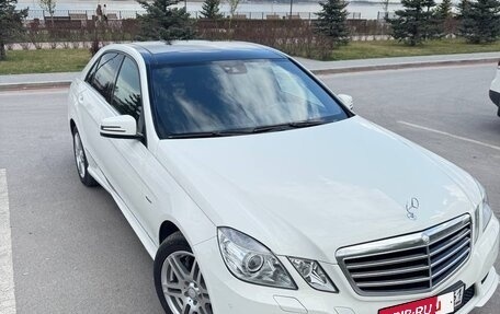 Mercedes-Benz E-Класс, 2010 год, 1 960 000 рублей, 2 фотография