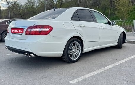 Mercedes-Benz E-Класс, 2010 год, 1 960 000 рублей, 6 фотография