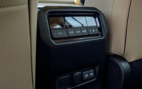 Toyota Land Cruiser Prado, 2025 год, 5 800 000 рублей, 16 фотография