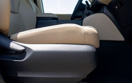 Toyota Land Cruiser Prado, 2025 год, 5 800 000 рублей, 21 фотография