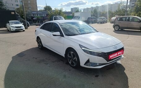 Hyundai Elantra, 2022 год, 2 800 000 рублей, 8 фотография