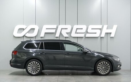 Volkswagen Passat B8 рестайлинг, 2019 год, 1 999 000 рублей, 5 фотография