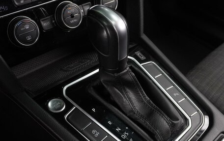 Volkswagen Passat B8 рестайлинг, 2019 год, 1 999 000 рублей, 15 фотография