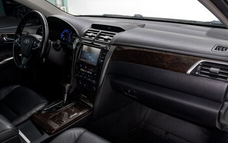 Toyota Camry, 2015 год, 2 099 000 рублей, 17 фотография