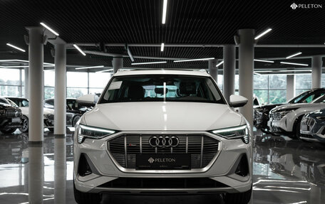 Audi e-tron I, 2022 год, 5 400 000 рублей, 3 фотография