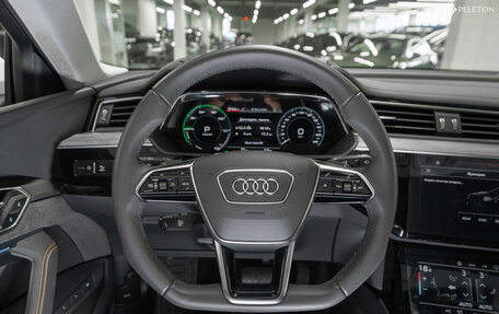 Audi e-tron I, 2022 год, 5 400 000 рублей, 11 фотография