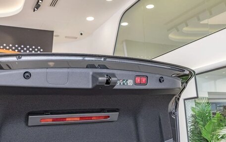 Mercedes-Benz E-Класс, 2024 год, 7 000 000 рублей, 18 фотография