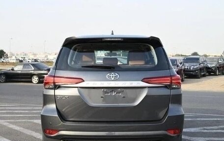 Toyota Fortuner II, 2025 год, 4 100 000 рублей, 4 фотография