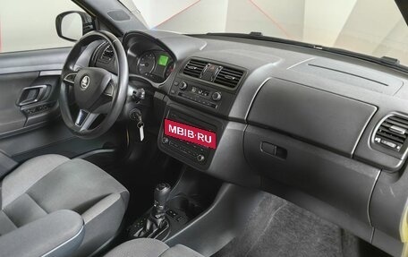 Skoda Fabia II, 2014 год, 899 000 рублей, 9 фотография