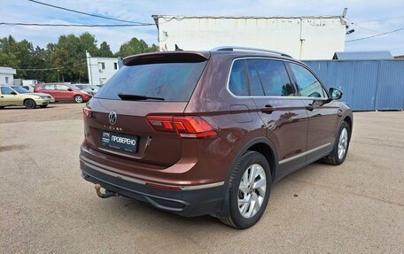 Volkswagen Tiguan II, 2021 год, 2 150 000 рублей, 5 фотография