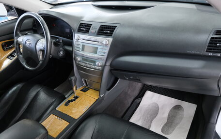 Toyota Camry, 2007 год, 1 069 000 рублей, 20 фотография