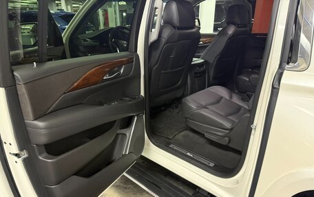 Cadillac Escalade IV, 2015 год, 4 900 000 рублей, 23 фотография