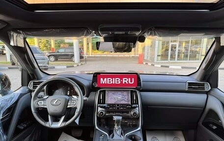 Lexus LX, 2025 год, 17 000 000 рублей, 4 фотография