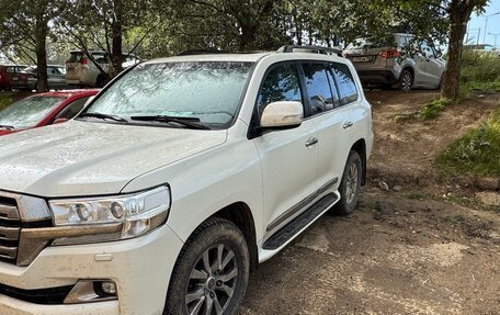 Toyota Land Cruiser 200, 2015 год, 4 370 000 рублей, 2 фотография