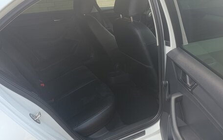 Skoda Rapid I, 2018 год, 1 077 000 рублей, 18 фотография