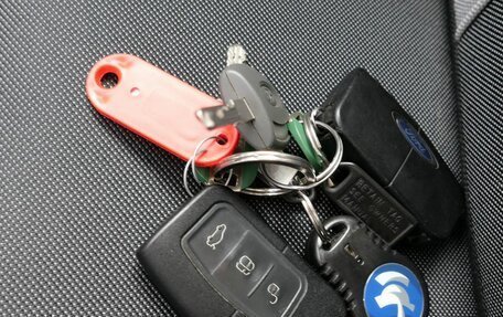 Ford Kuga III, 2011 год, 1 300 000 рублей, 16 фотография